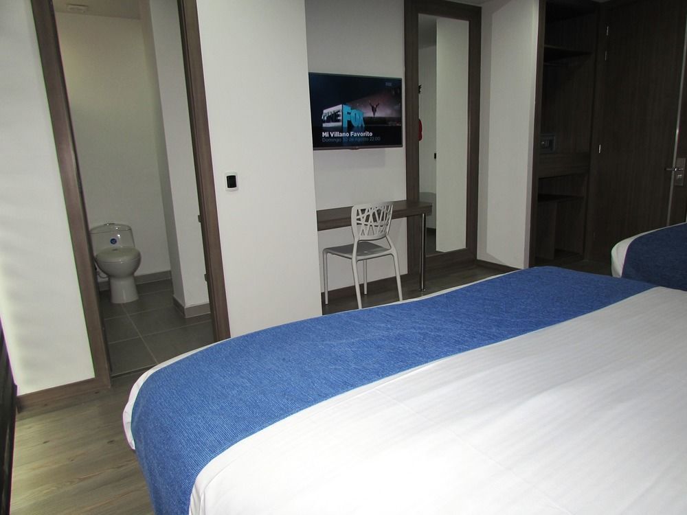 Aw Hotel Plaza Miranda Bogota Buitenkant foto